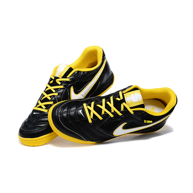 Supreme x Nike SB Gato IC Futsal - Preto e Amarelo